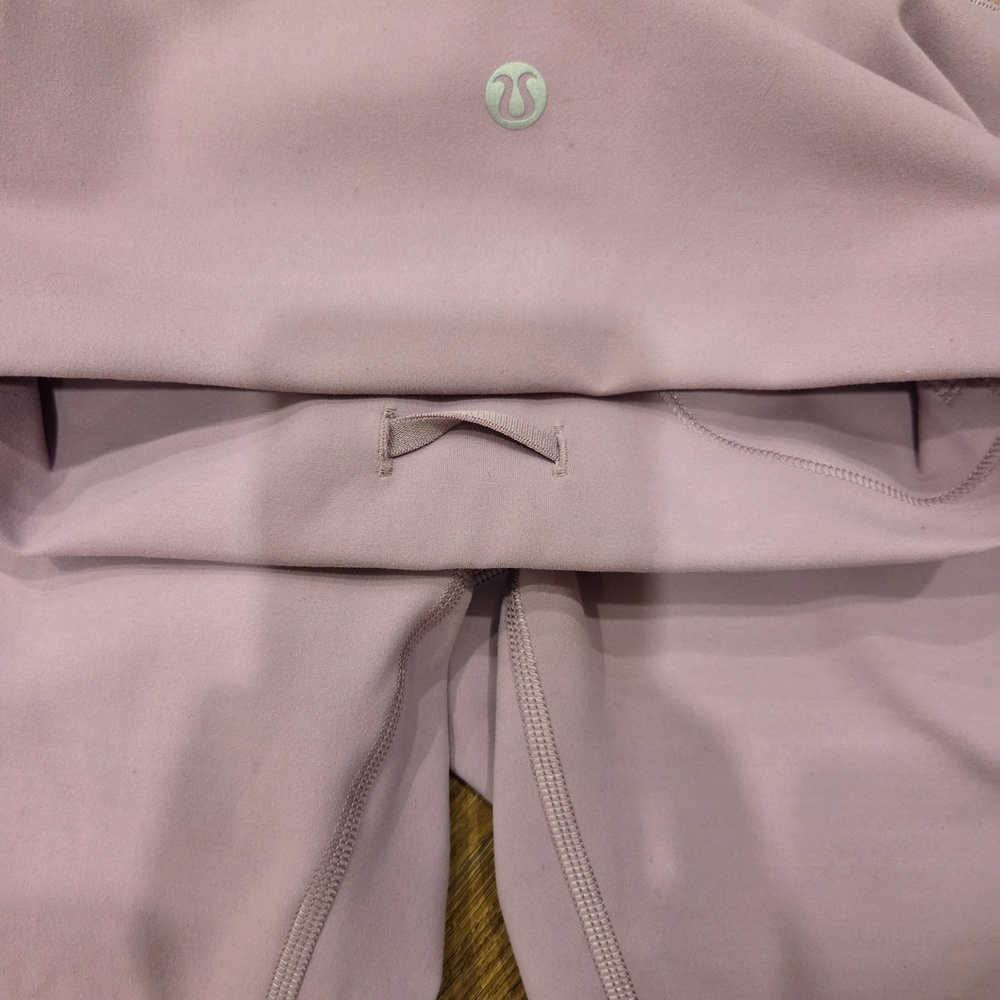 Lululemon Athletica Soft Purple Leggings - Picture 5 of 8